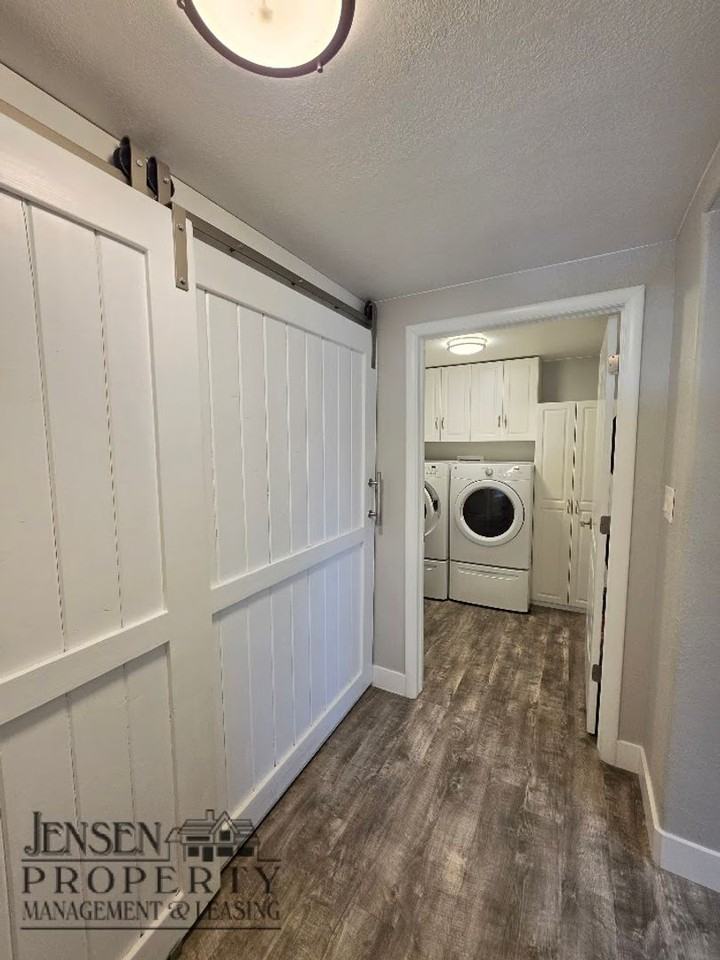 45 Cottonwood Ln - Photo 2 of 20