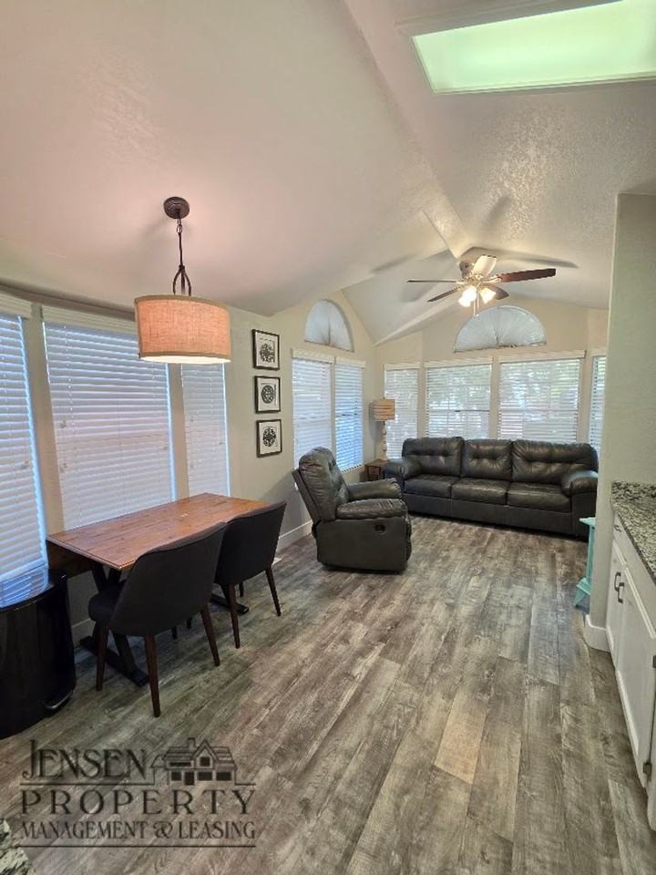 45 Cottonwood Ln - Photo 5 of 20