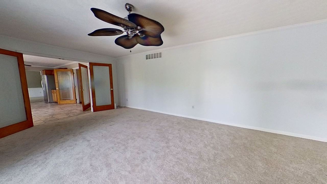 110 Hershey Cir - Photo 2 of 16