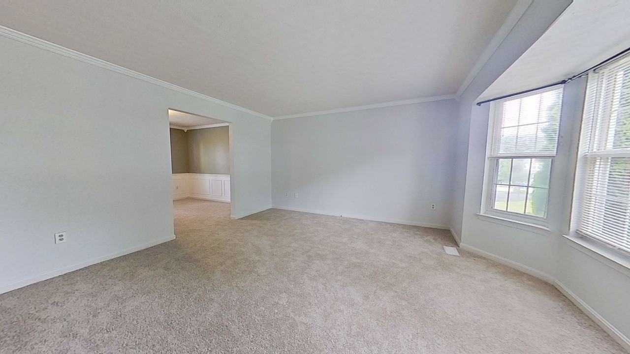 110 Hershey Cir - Photo 6 of 16