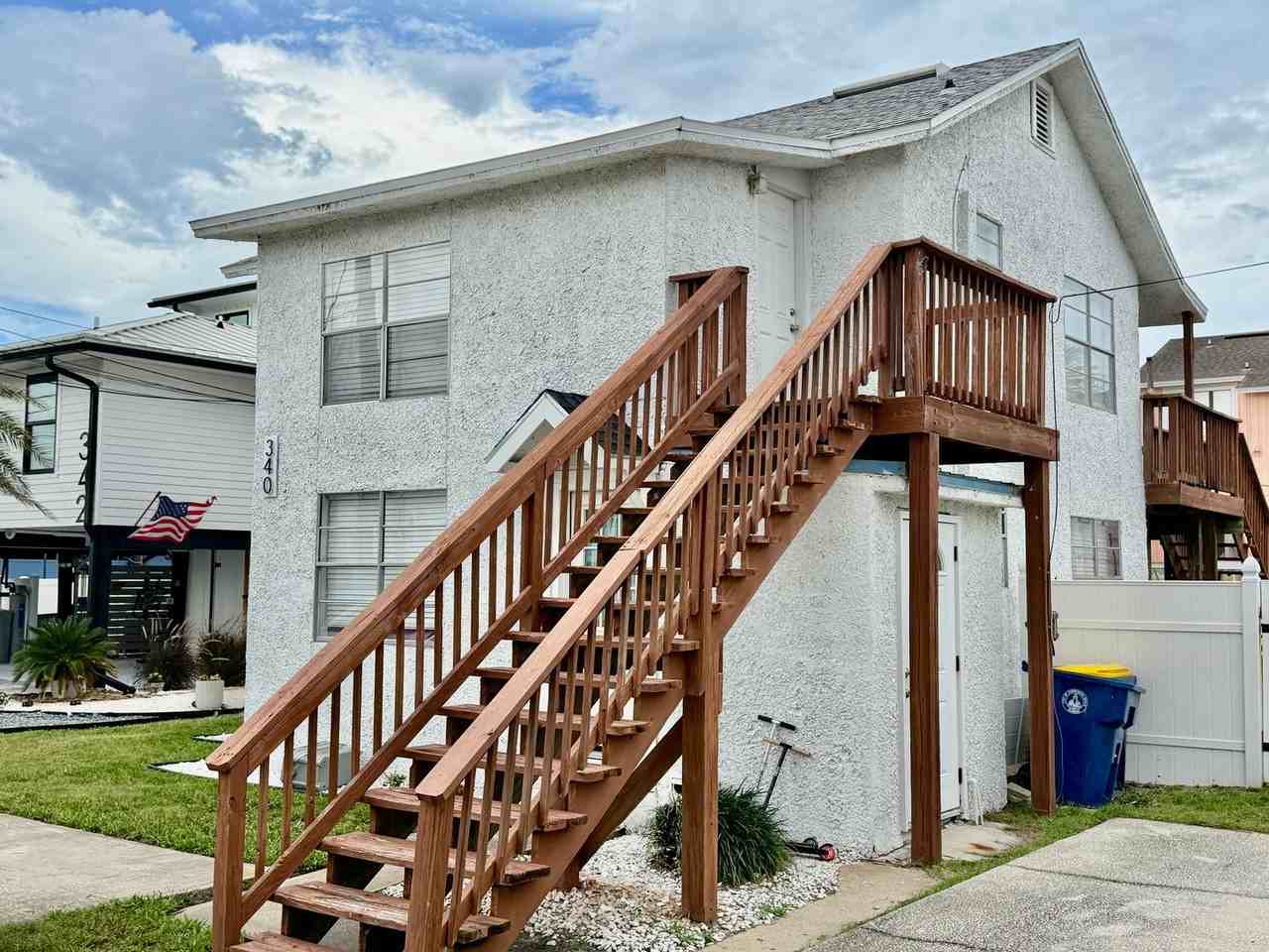 340 N Fletcher Ave - Photo 2 of 14