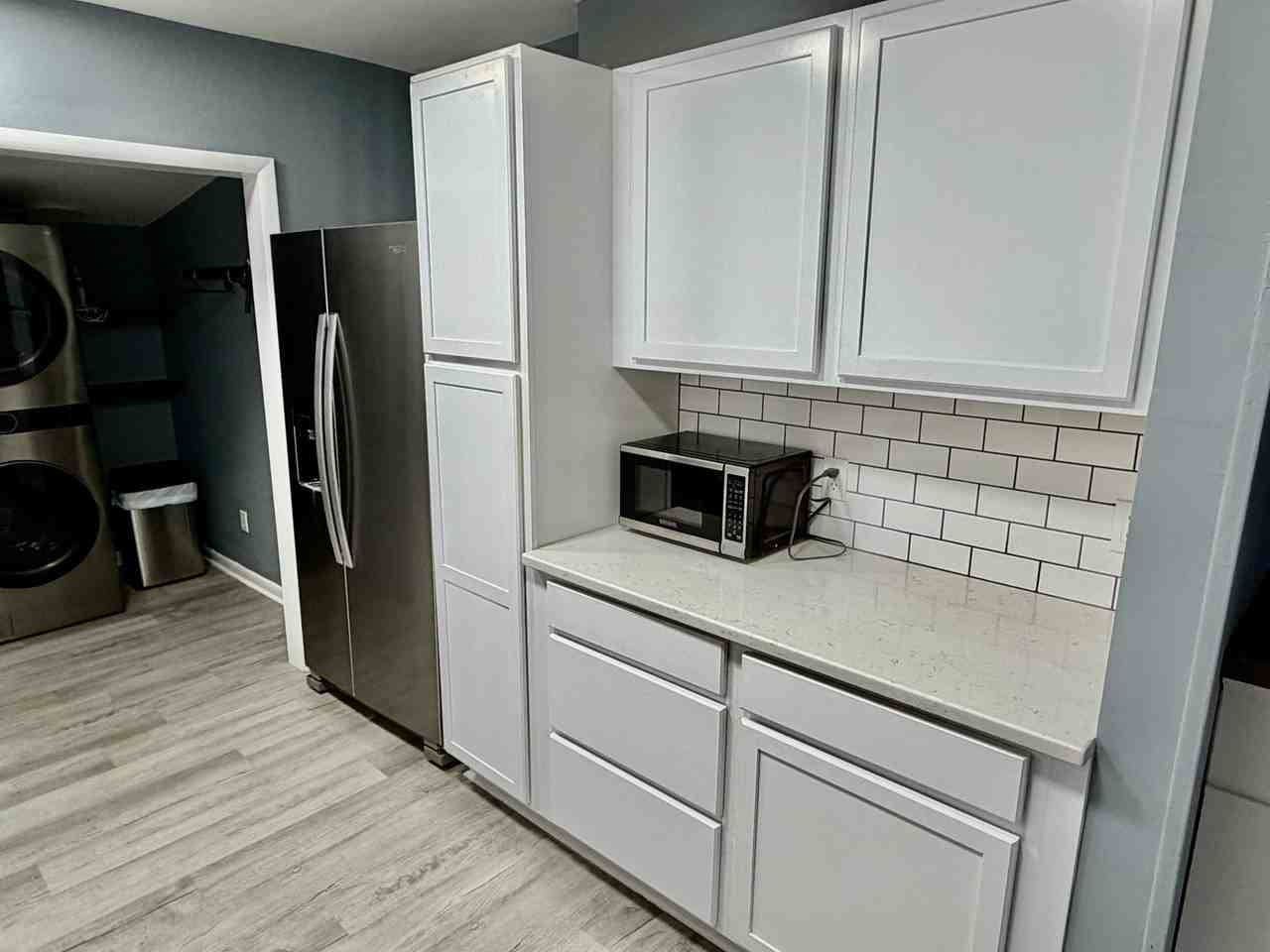 340 N Fletcher Ave - Photo 4 of 14