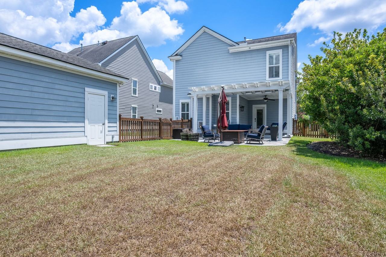 1833 Bermuda Stone Rd - Photo 3 of 33