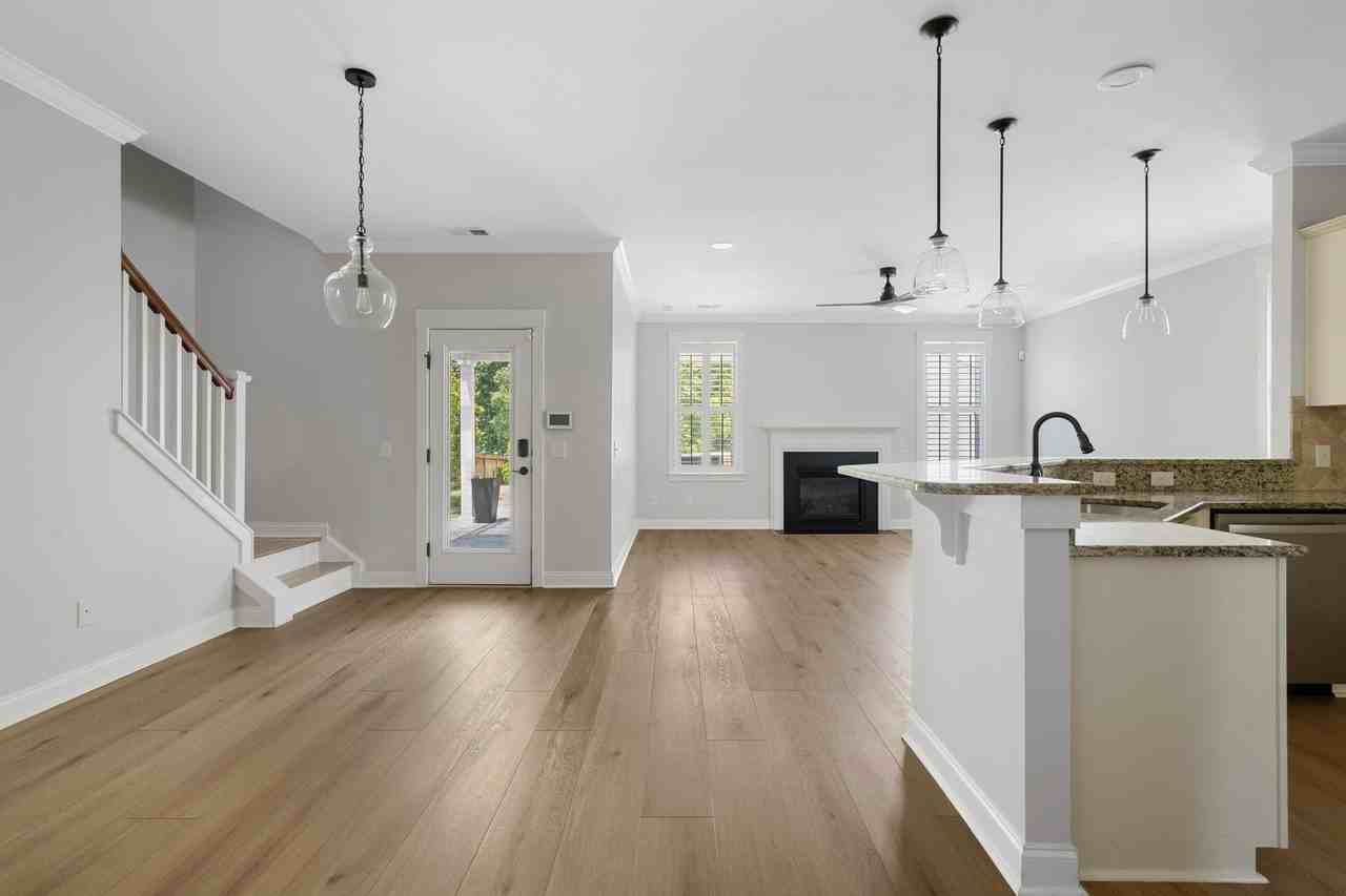 1833 Bermuda Stone Rd - Photo 7 of 33