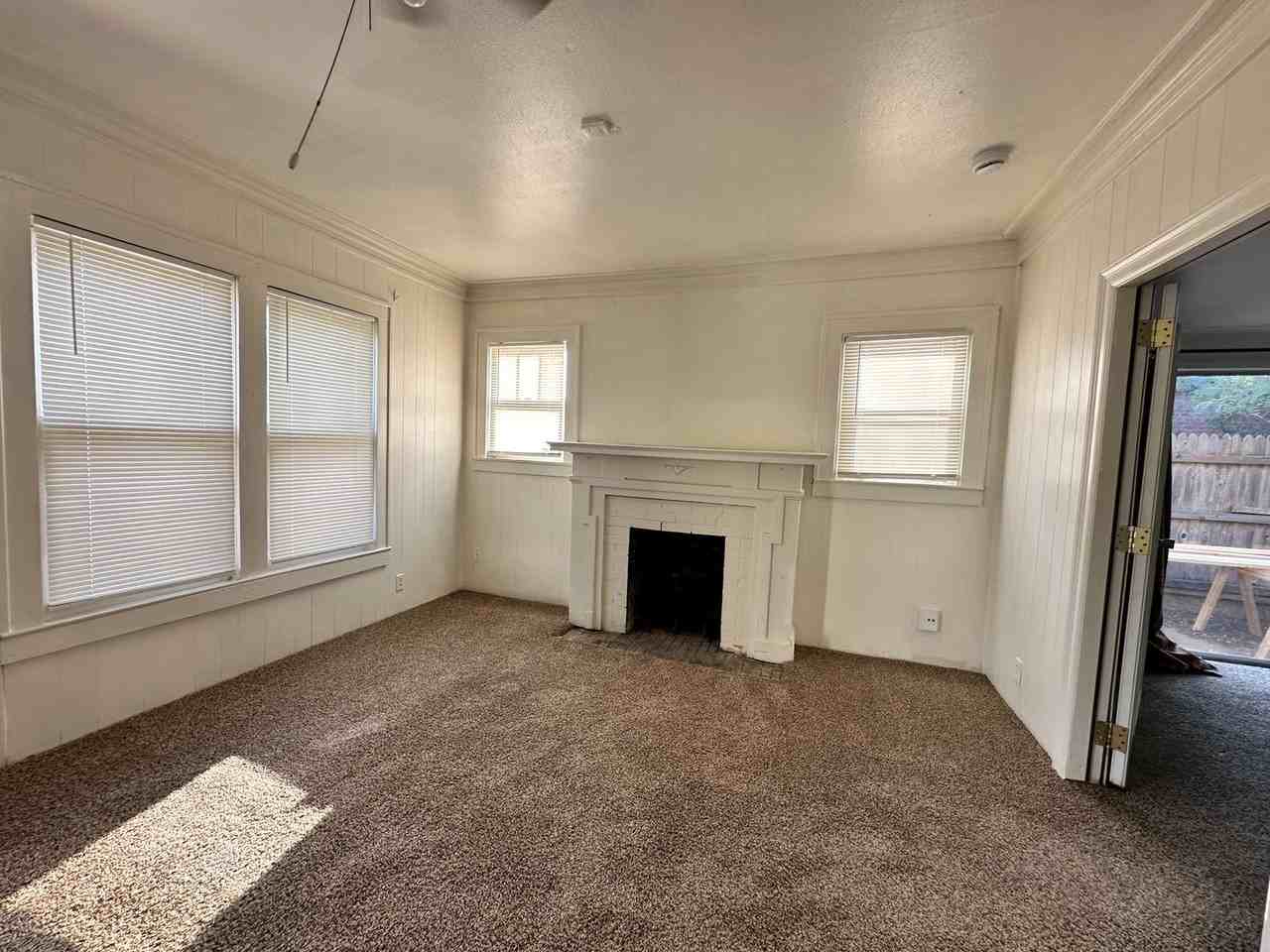 2223 16th St - Photo 3 of 9