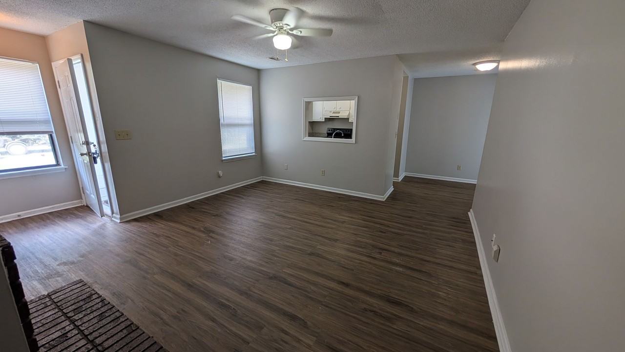 171 Hummingbird Ave Apt A - Photo 4 of 10