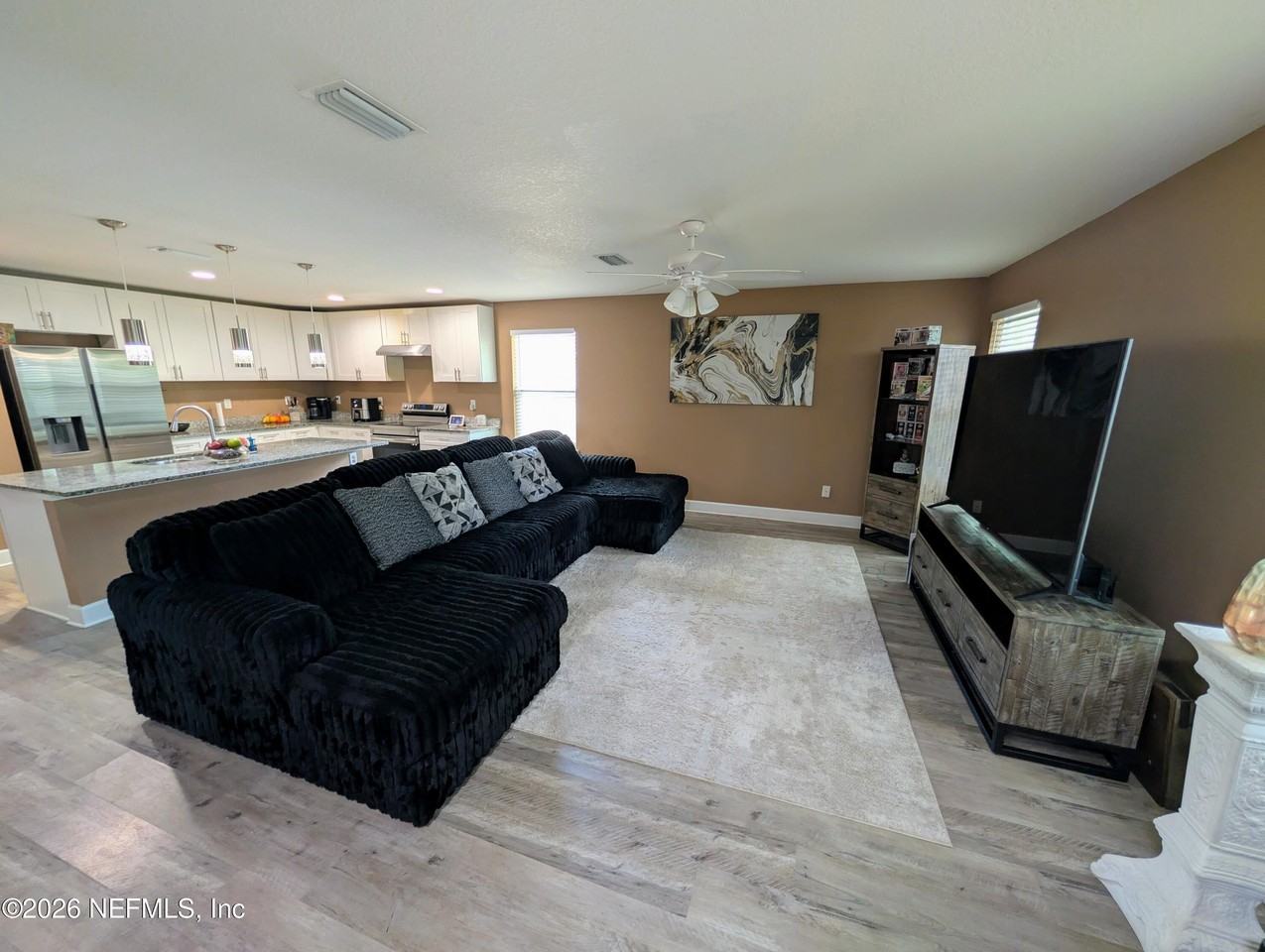 1380 Ottawa Ave - Photo 2 of 16