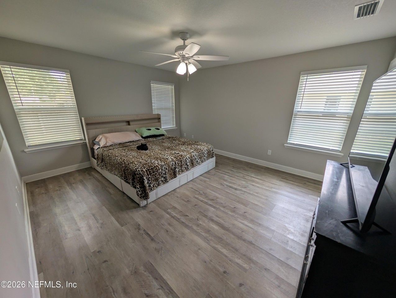 1380 Ottawa Ave - Photo 6 of 16