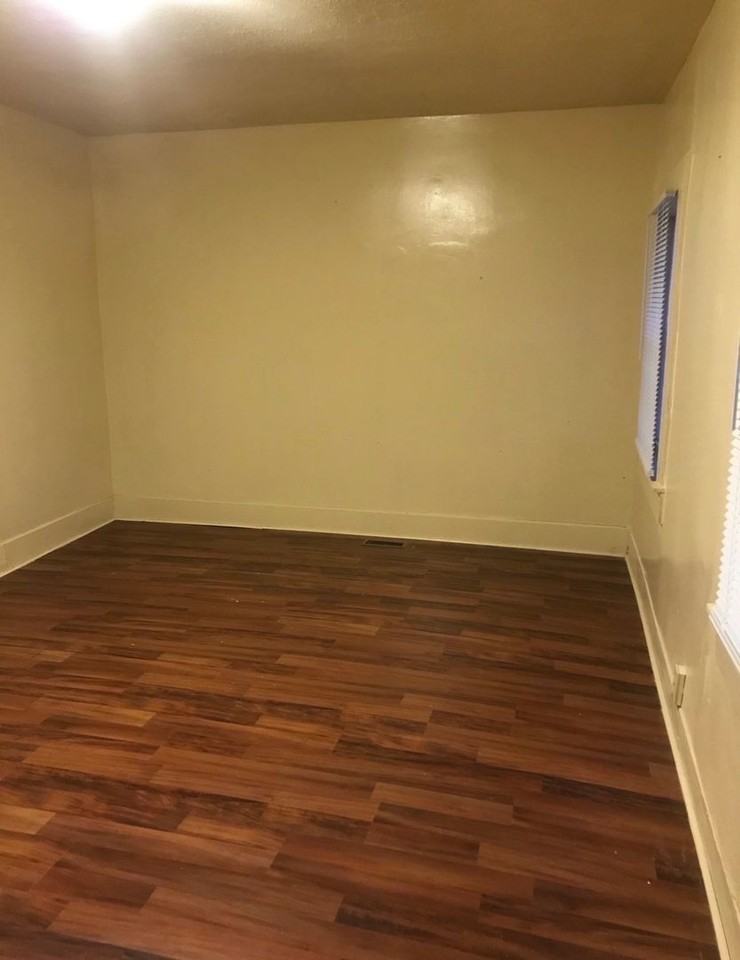 305 Ridgeway Ave - Photo 2 of 8