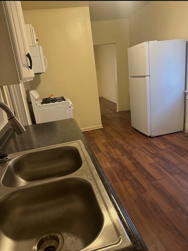 305 Ridgeway Ave - Photo 5 of 8