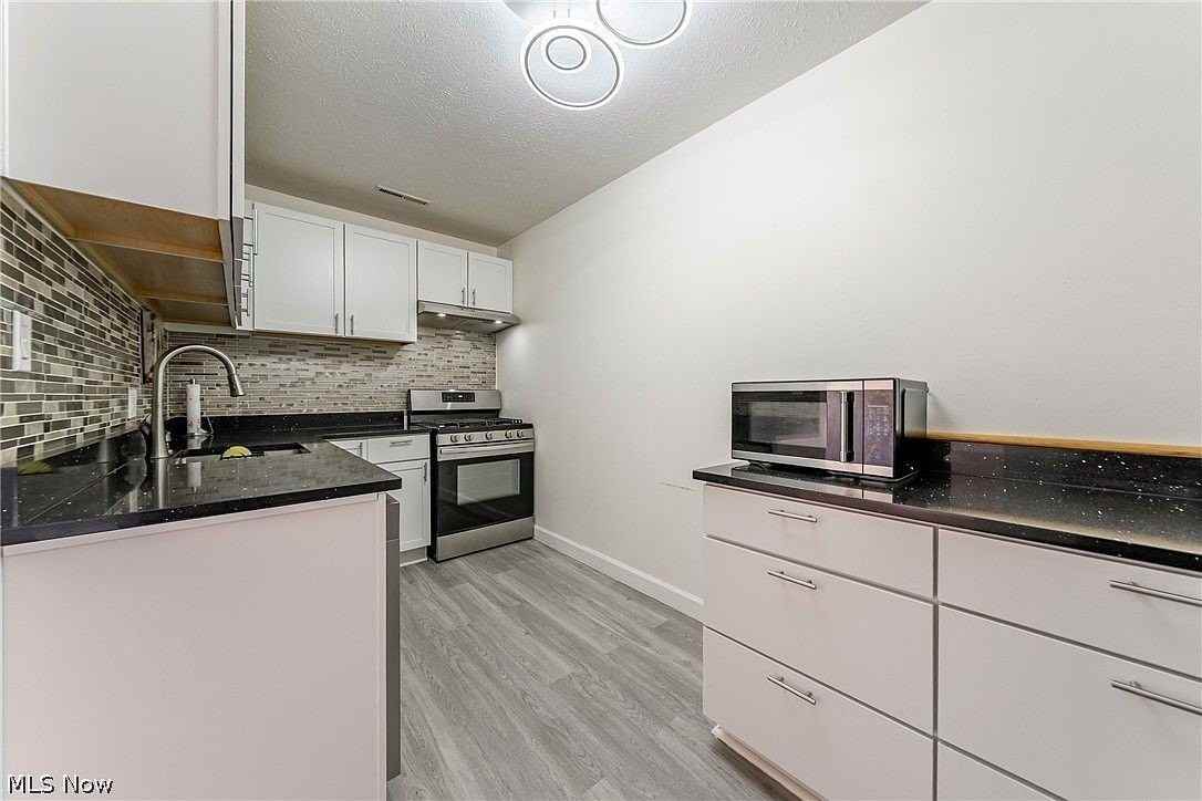 25735 Lorain Rd #513 - Photo 6 of 18