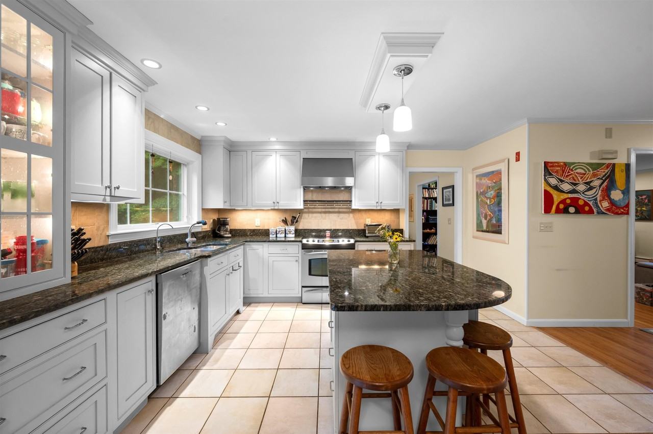 16 Lamington Hill Rd - Photo 4 of 50