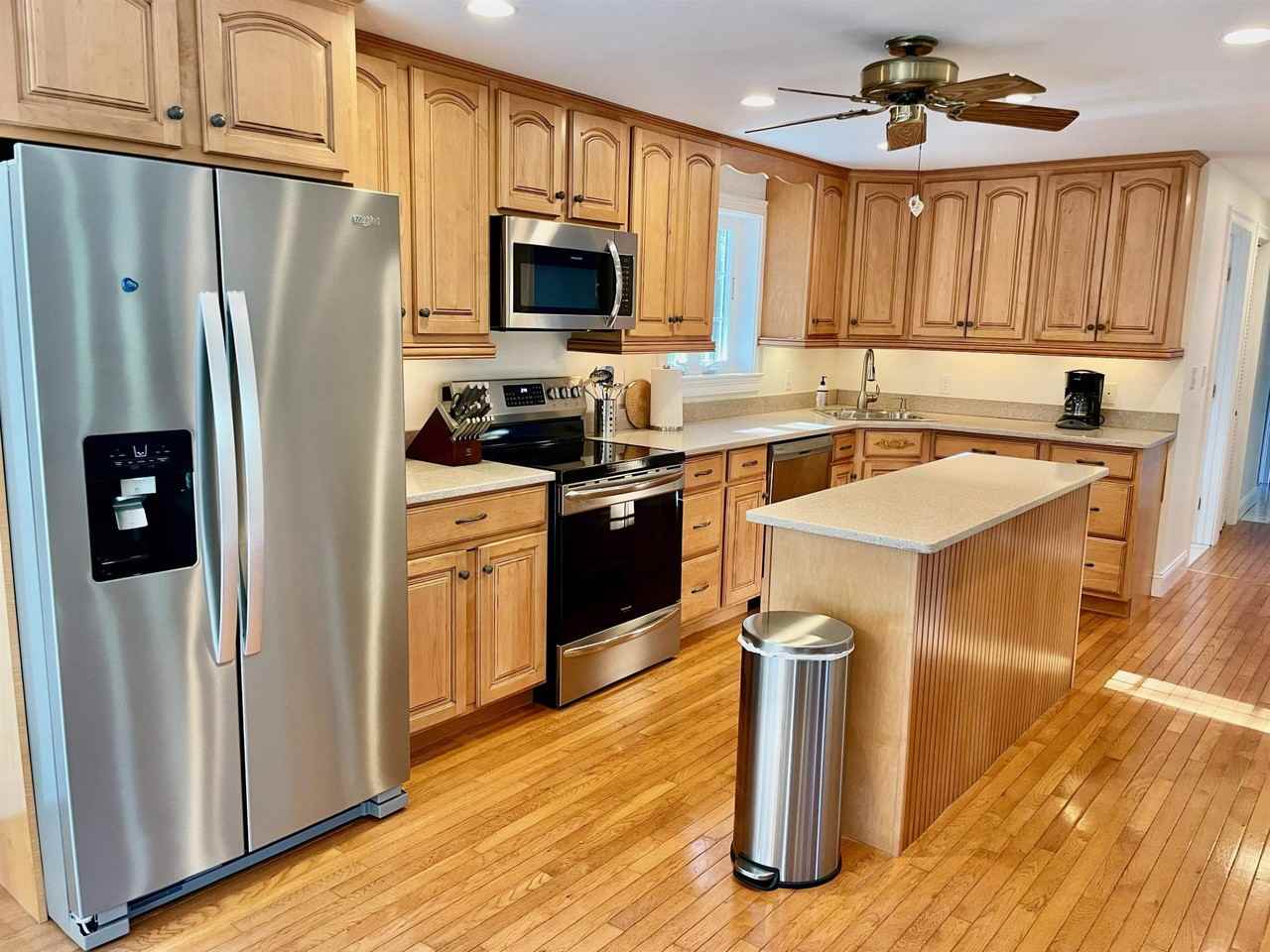 11 Richard Rd - Photo 4 of 32