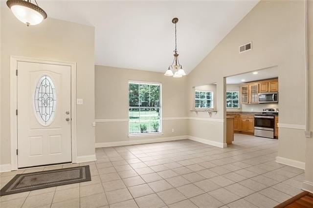 103 Pineland Dr - Photo 2 of 15