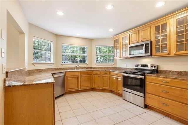 103 Pineland Dr - Photo 7 of 15