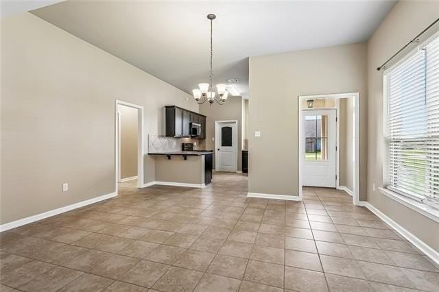 605 Whip St - Photo 4 of 16