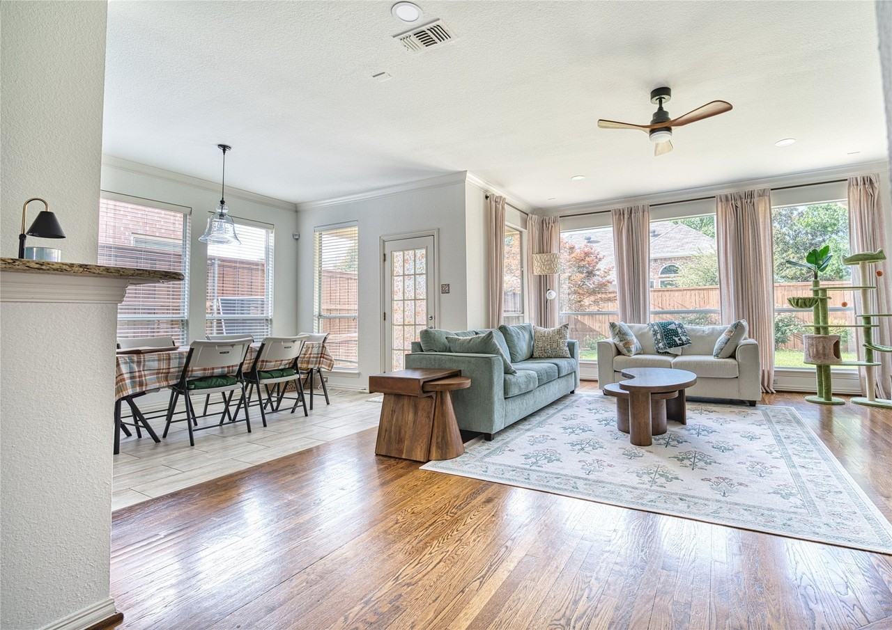 5513 Amber Way - Photo 4 of 40