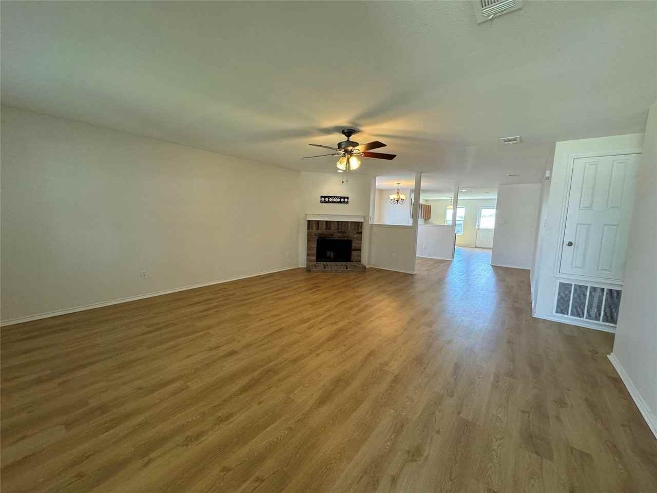 12728 Foxpaw Trl - Photo 3 of 26