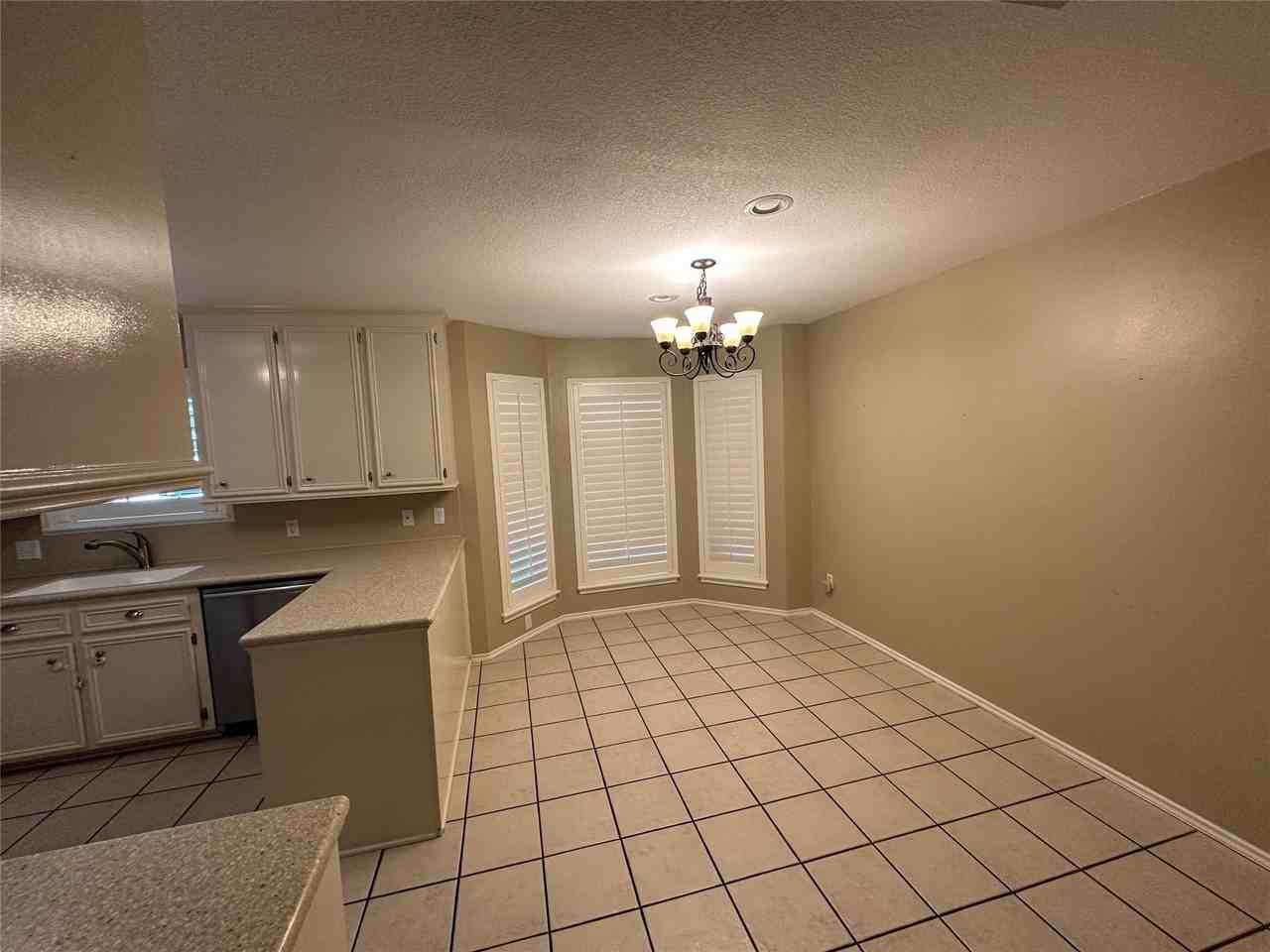 1610 Morrow Ln - Photo 7 of 16