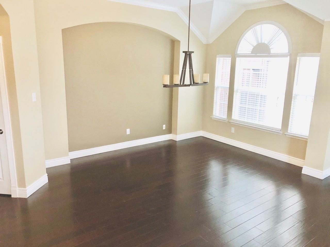 13221 Bavarian Dr - Photo 2 of 27
