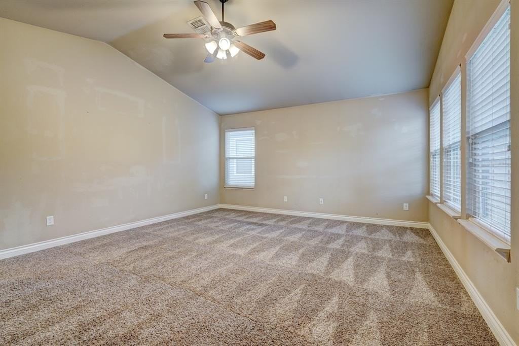 1808 Nw 143rd St - Photo 4 of 34