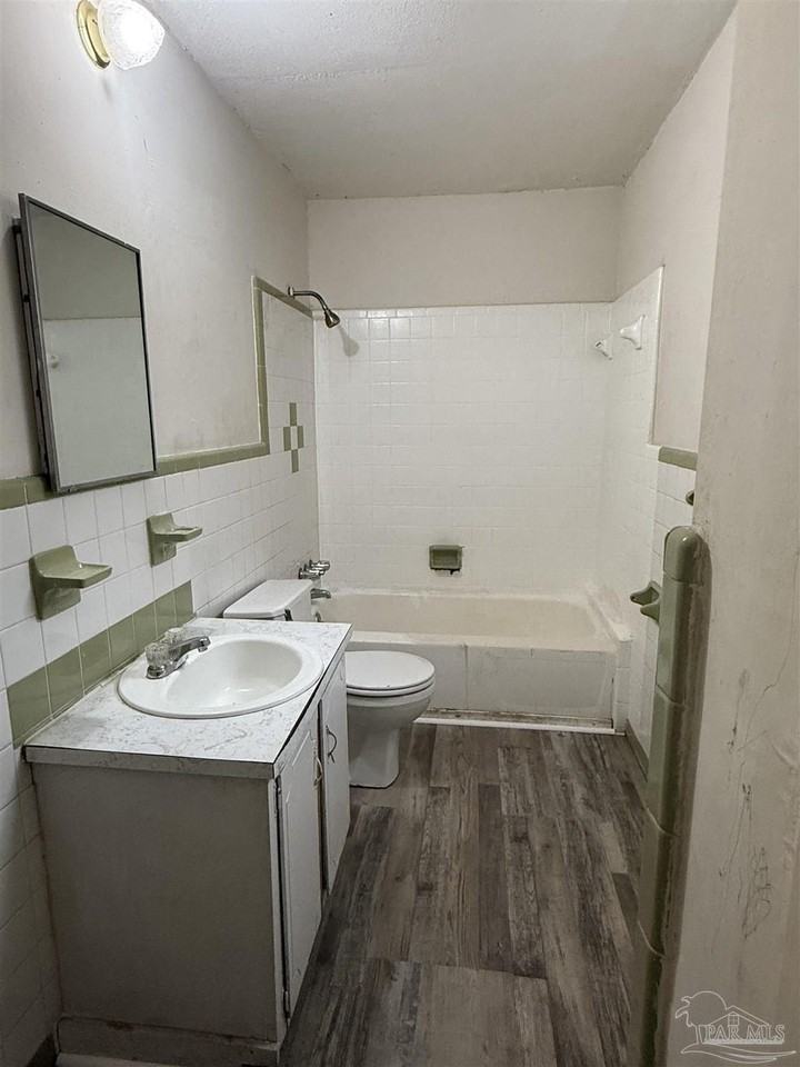 671 E Olive Rd - Photo 3 of 11
