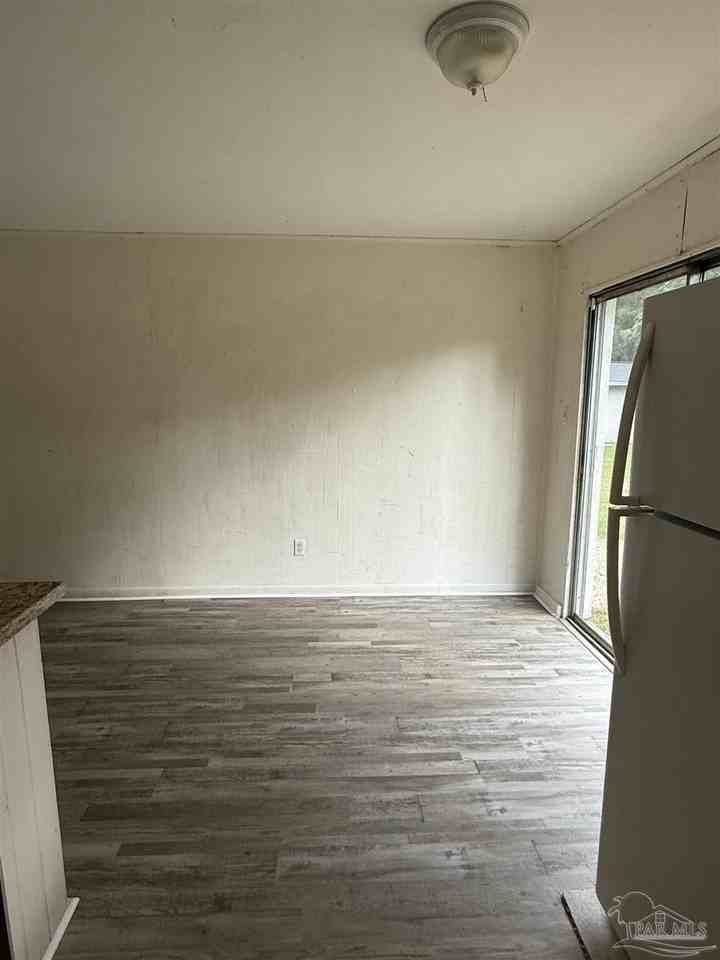 671 E Olive Rd - Photo 6 of 11