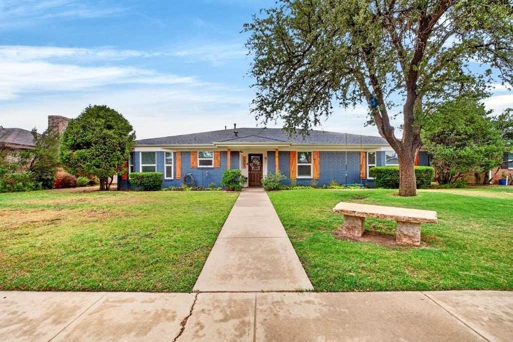 2409 Emerson Ct - Photo 4 of 50