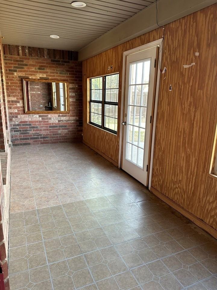 418 Neely Ave - Photo 4 of 15