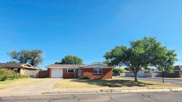 featured image of 4700 Graceland Dr