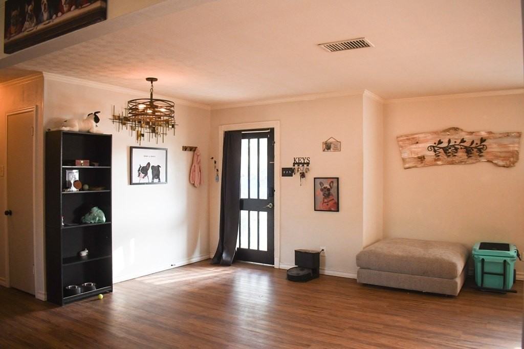 1610 N K St - Photo 3 of 32