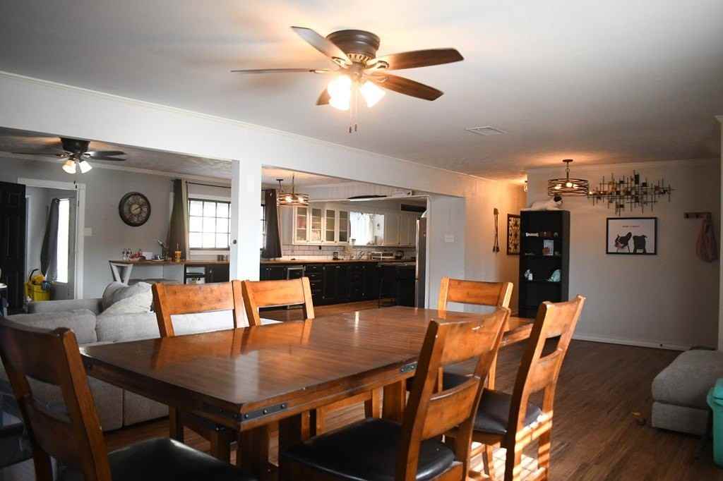 1610 N K St - Photo 5 of 32