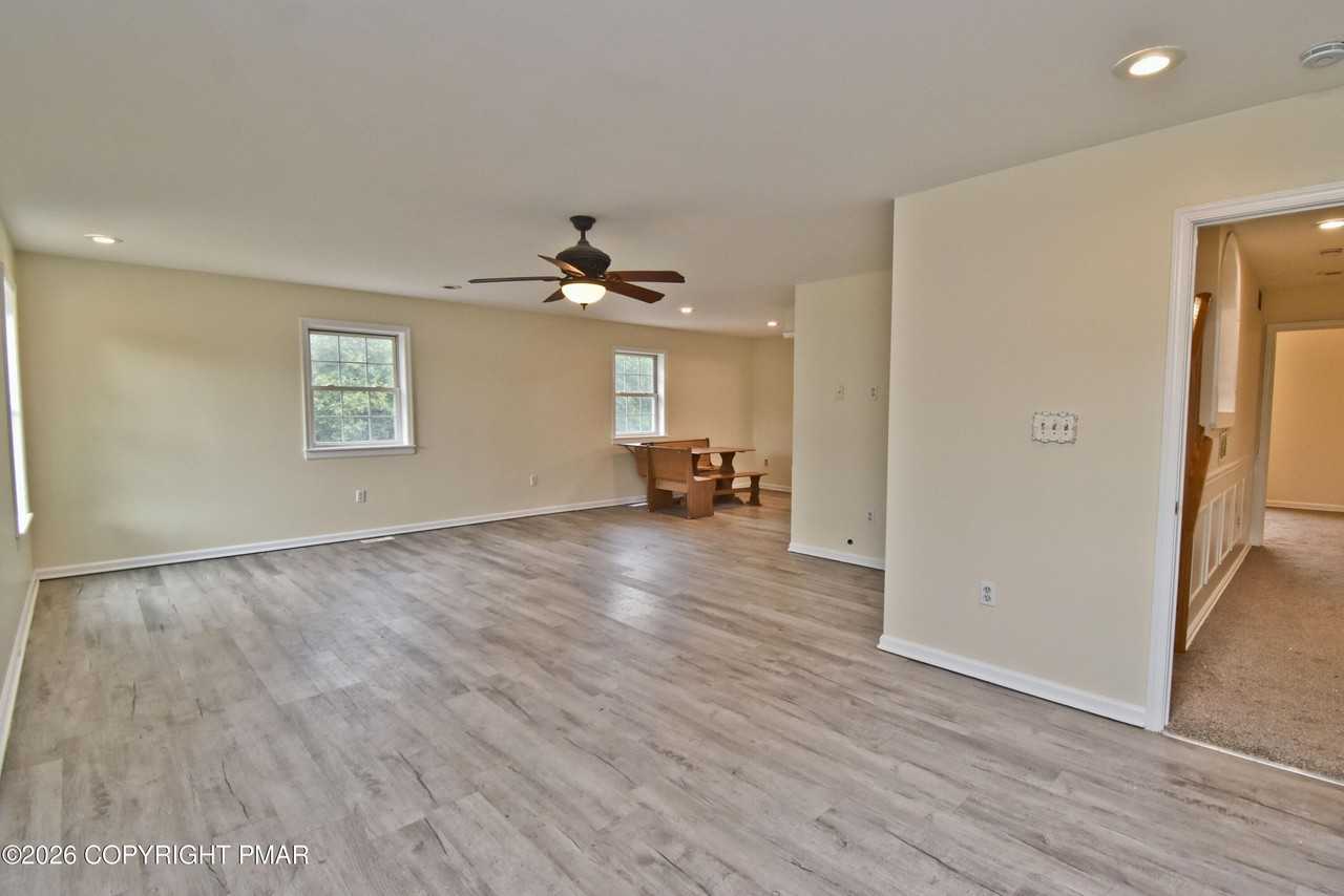 602 Fish Hill Rd - Photo 4 of 25