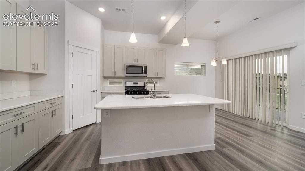 5747 Villa Lorenzo Dr - Photo 7 of 20