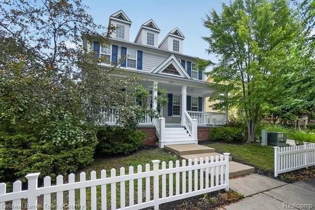 1725 Town Commons Dr - Photo 2 of 50