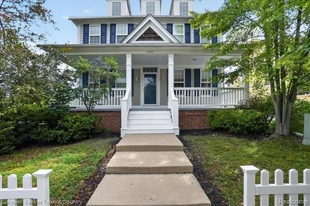 1725 Town Commons Dr - Photo 4 of 50