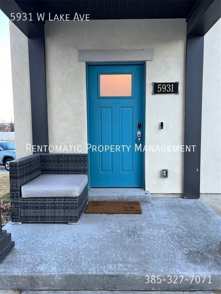 5931 W Lake Ave - Photo 2 of 17