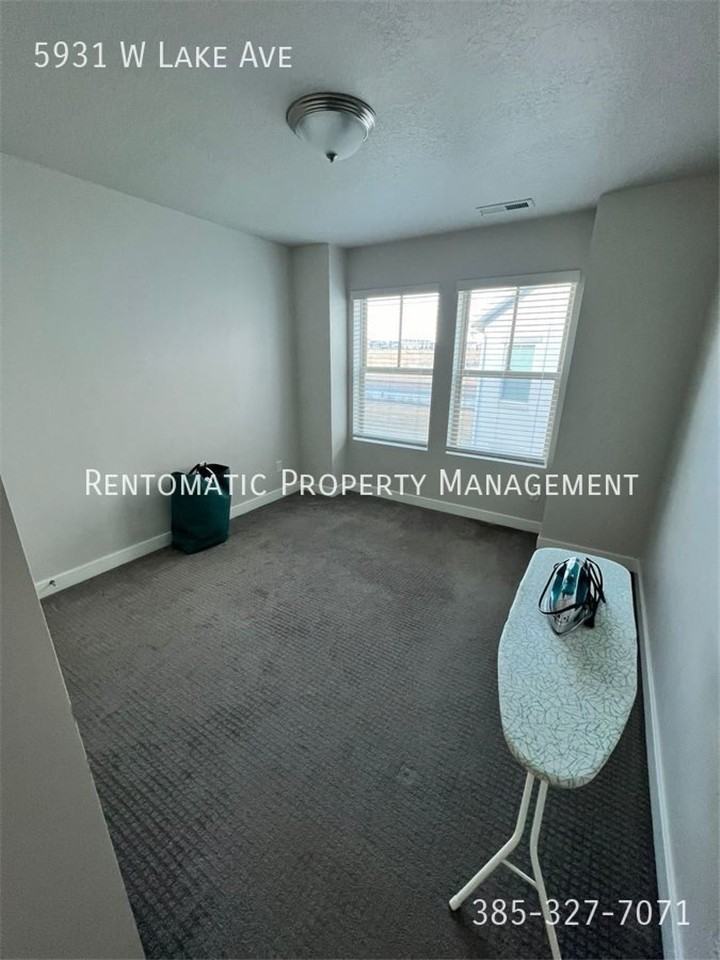 5931 W Lake Ave - Photo 7 of 17