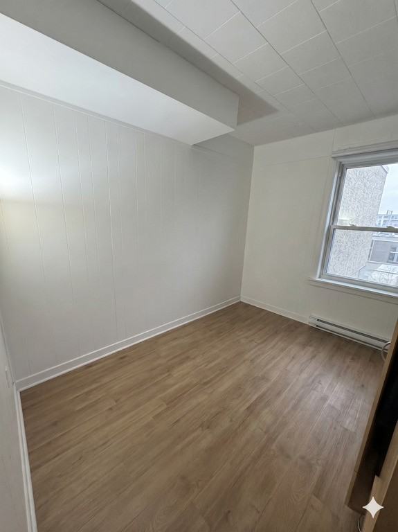 245 Rue Montmagny #2 - Photo 2 of 5
