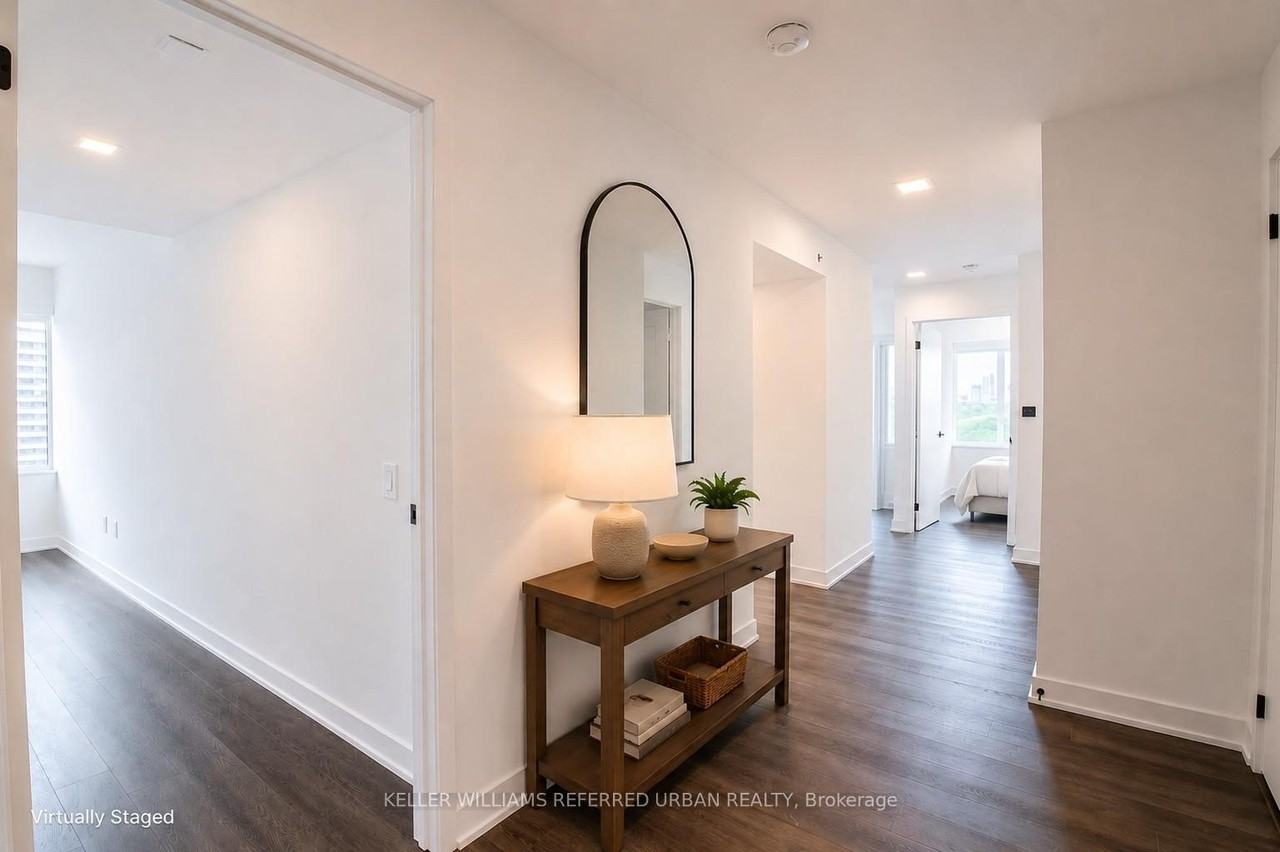 609 Sherbourne Street - Photo 2