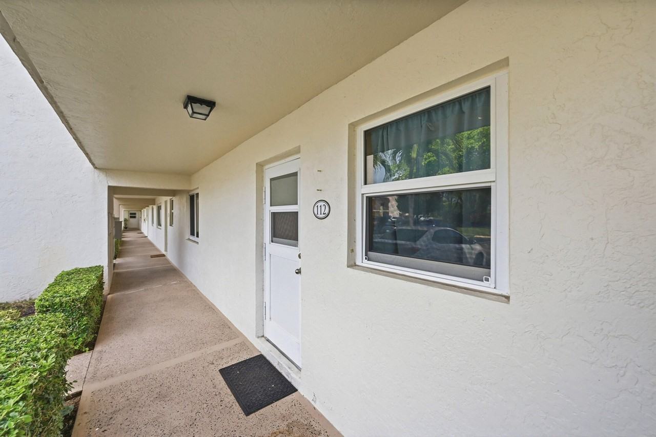 2805 Casita Way - Photo 6 of 29