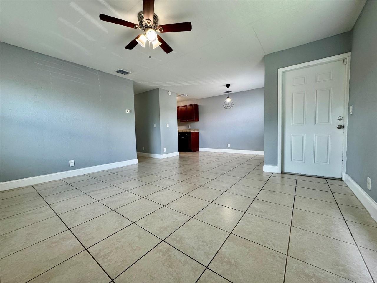 838 Sw 14th St - Photo 5 of 33