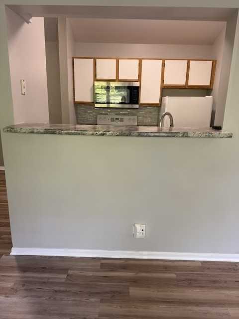 330 Cunat Blvd ##3d - Photo 4 of 10
