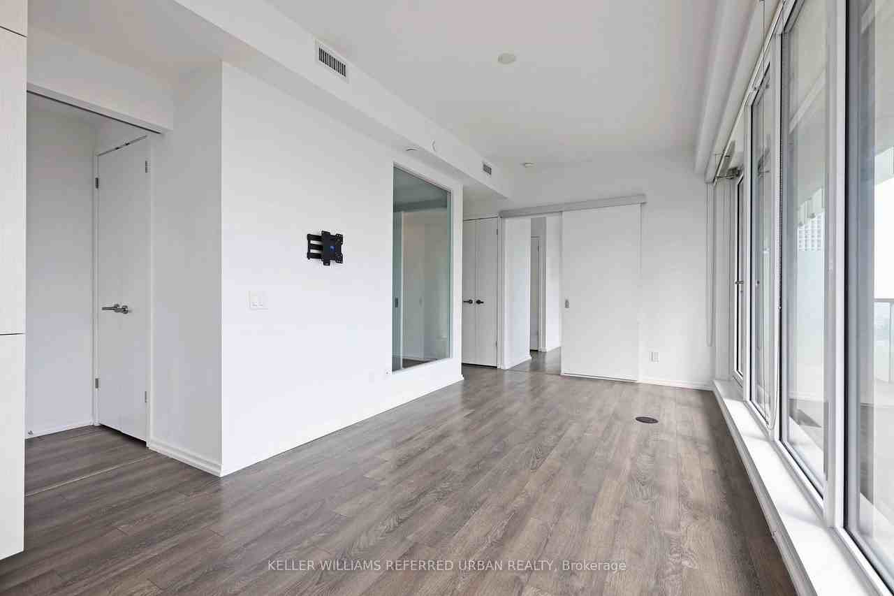 197 Yonge Street - Photo 7