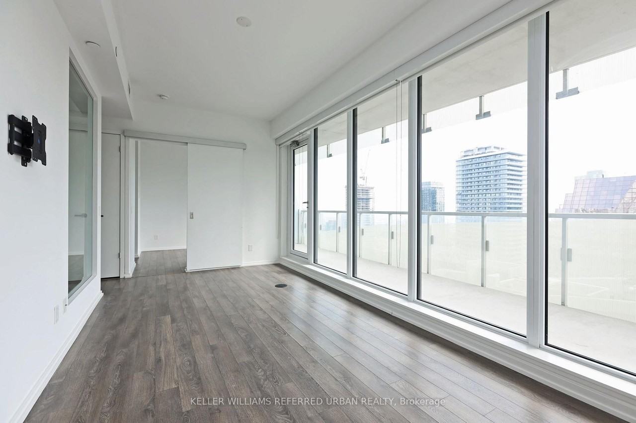 197 Yonge Street - Photo 10