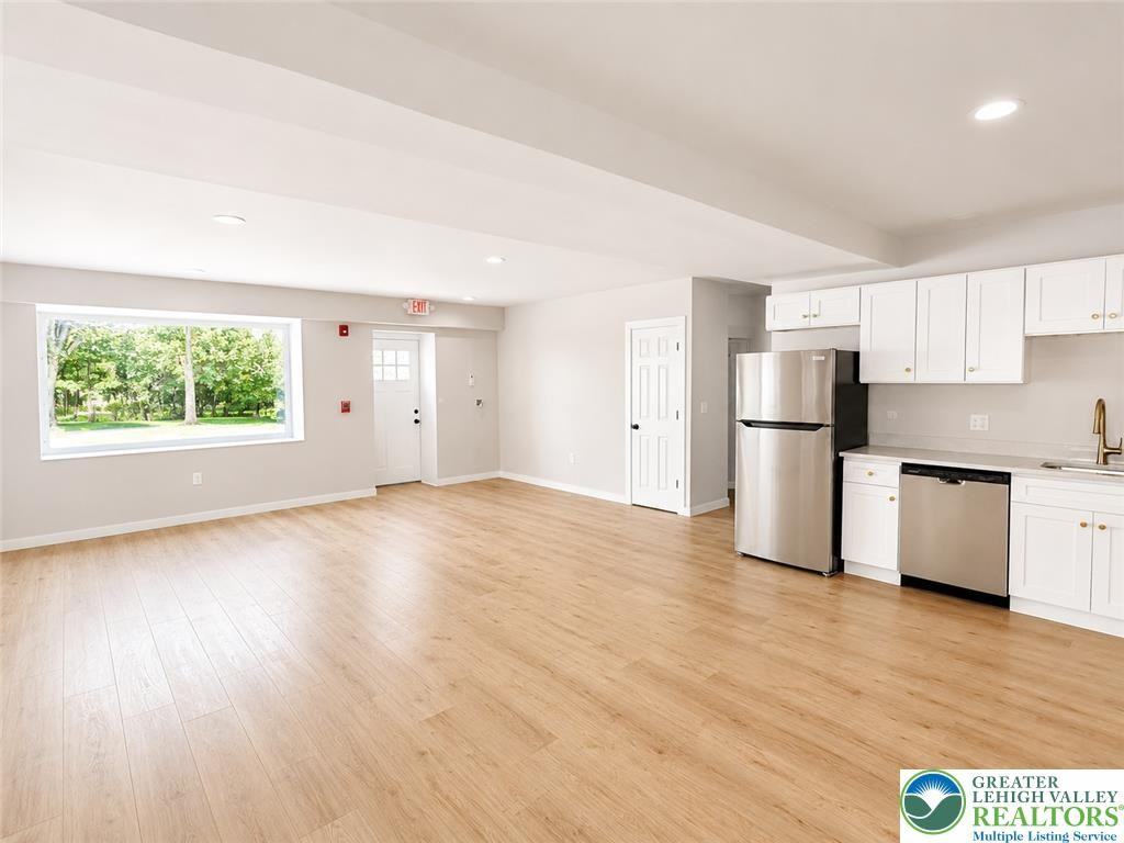 211 South St ##8 - Photo 3 of 8