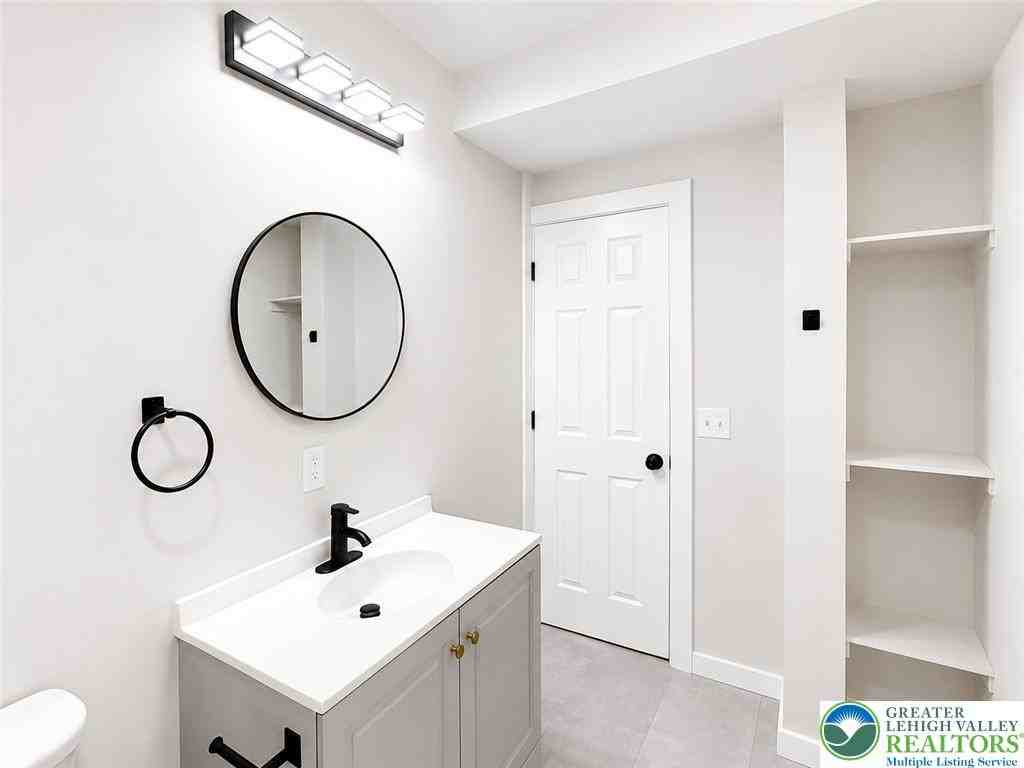 211 South St ##8 - Photo 7 of 8