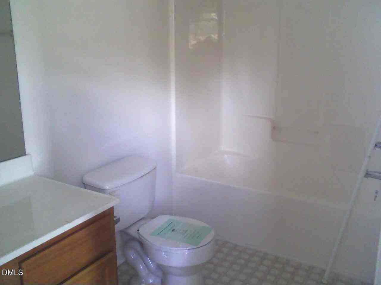 2826 Ashe St - Photo 6 of 10