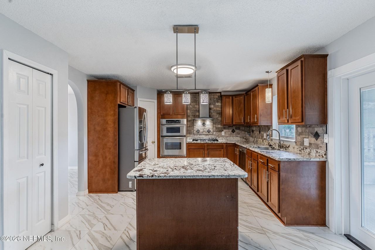3388 Glenn Hollow Ct - Photo 2 of 34
