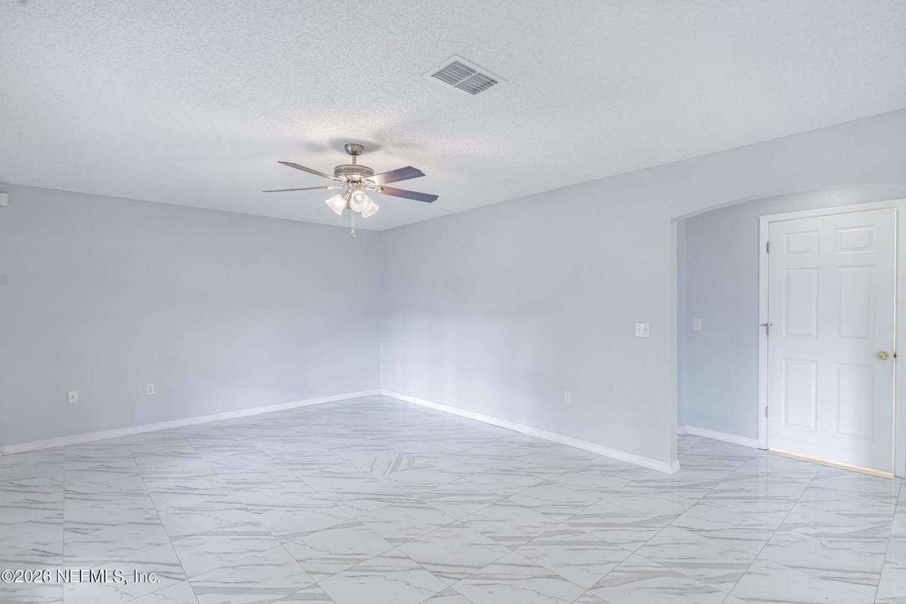 3388 Glenn Hollow Ct - Photo 3 of 34